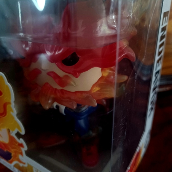 Funko Pop! Endeavor My Hero Academia Gamestop Exclusive #495 w/Protector - Picture 6 of 7